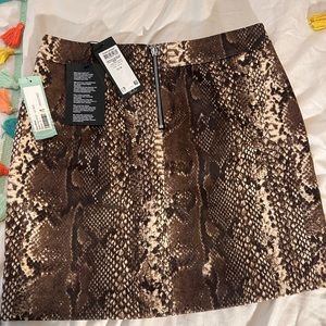 Veto Moda Mini Skirt